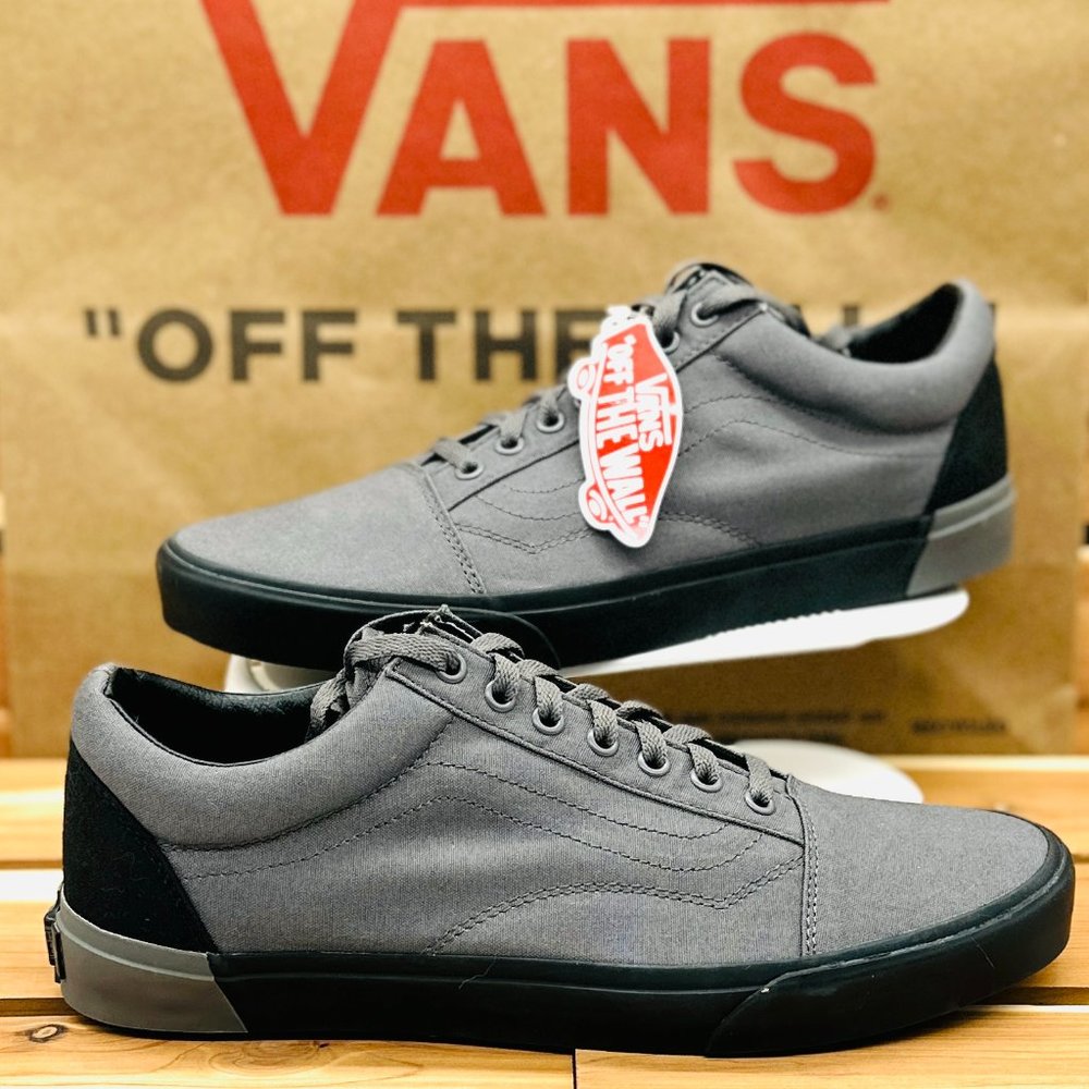 Vans New with tags(NWT)old school dx blocked, color pewter/black size men's 11.5